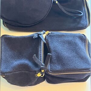 roost navy suede cosmetics bags with zipper closure – NWT
